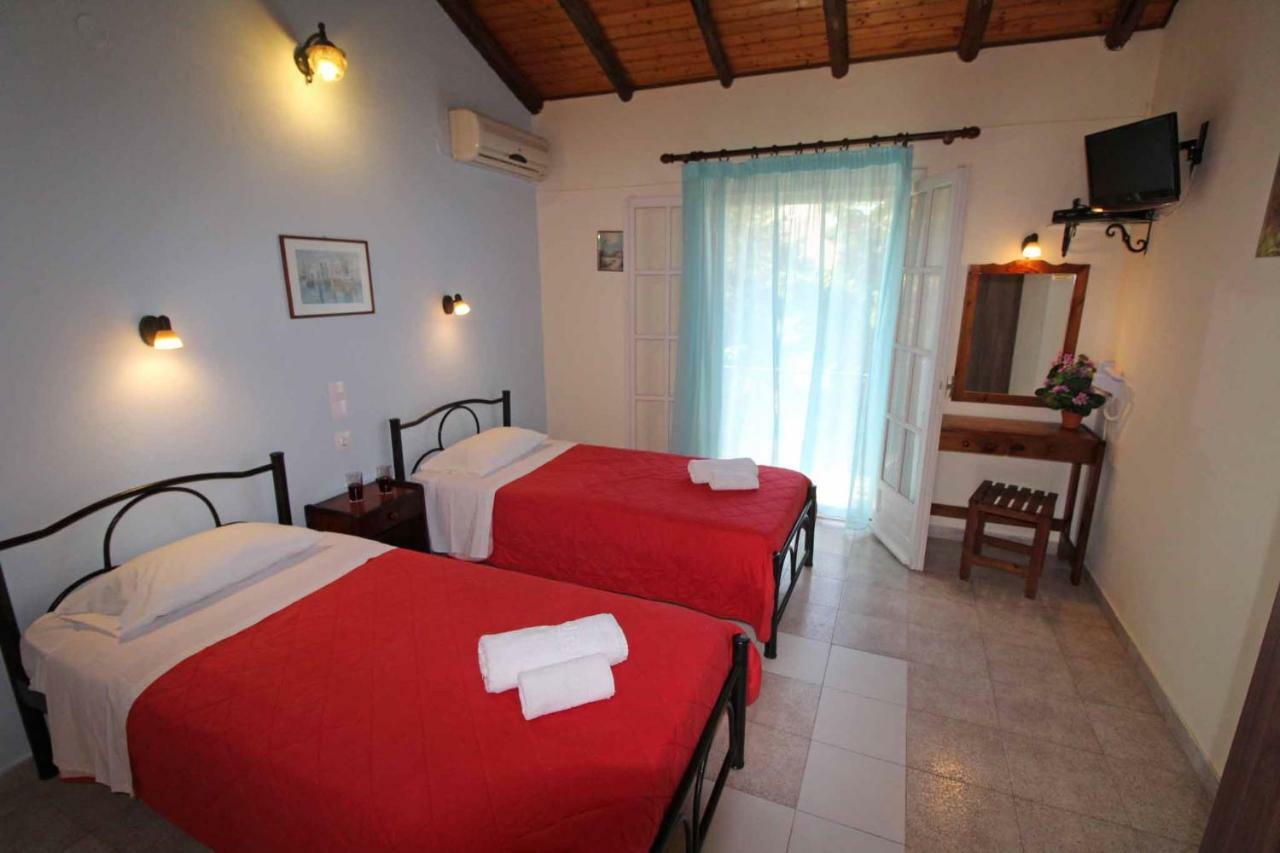 Dimitris Studios Αχαράβη Εξωτερικό φωτογραφία